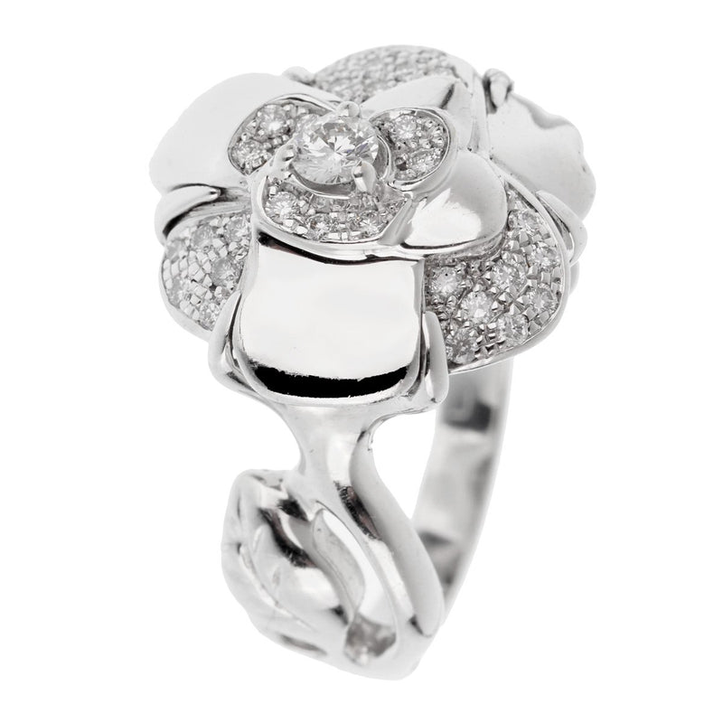 26153 Chanel Camellia 18k White Gold Floral Circle Charm Link