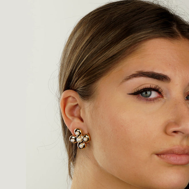Chanel Pearl Vintage Quatrefoil Yellow Gold Earrings – Opulent Jewelers