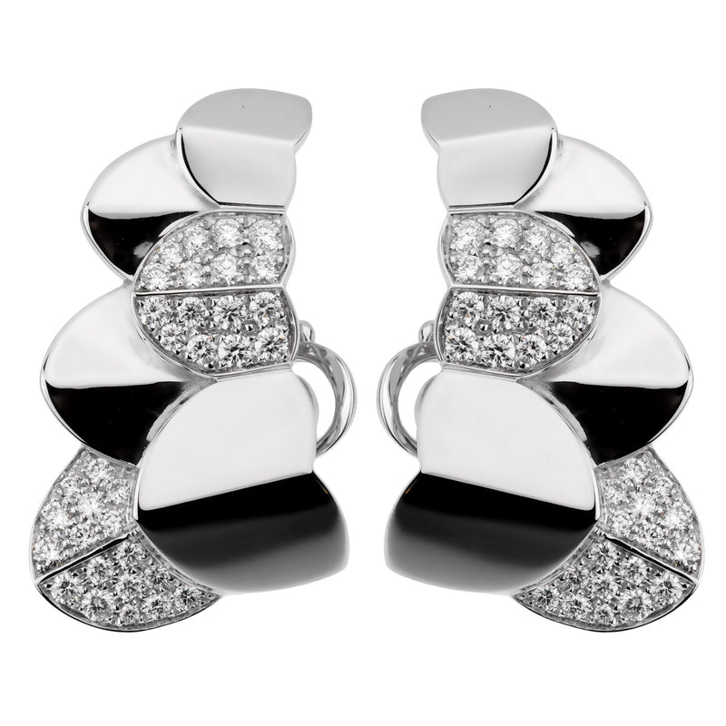 Tula Flower Diamond Stud Earrings – DIVAA by ORRA