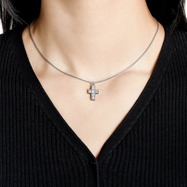 Graff Diamond Cross Platinum Pendant Necklace 1G25KBo