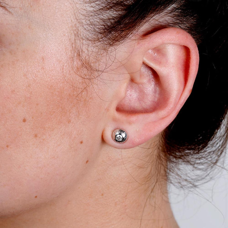 Louis Vuitton Diamond Stud White Gold Earrings at 1stDibs