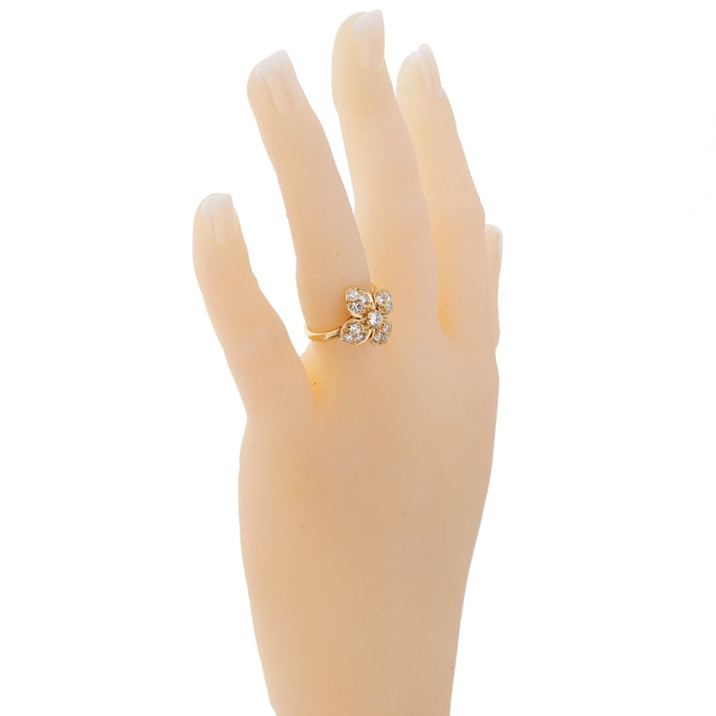 Van Cleef & Arpels Diamond Gold Flower Ring 0000524
