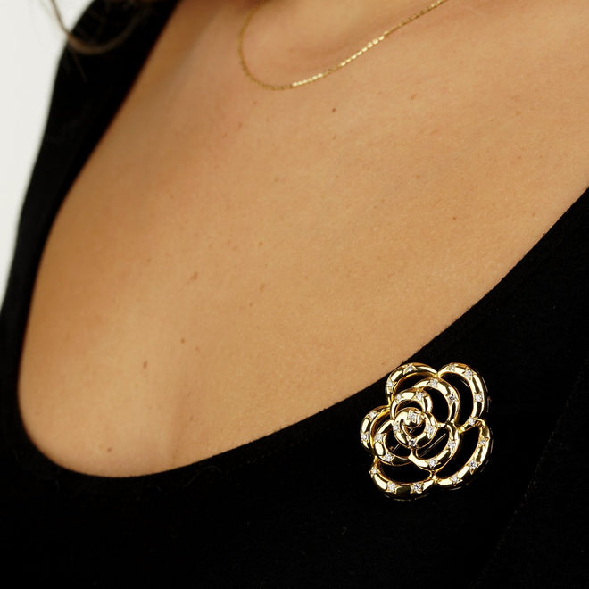 Van Cleef Arpels Flower Diamond Gold Brooch 0001044